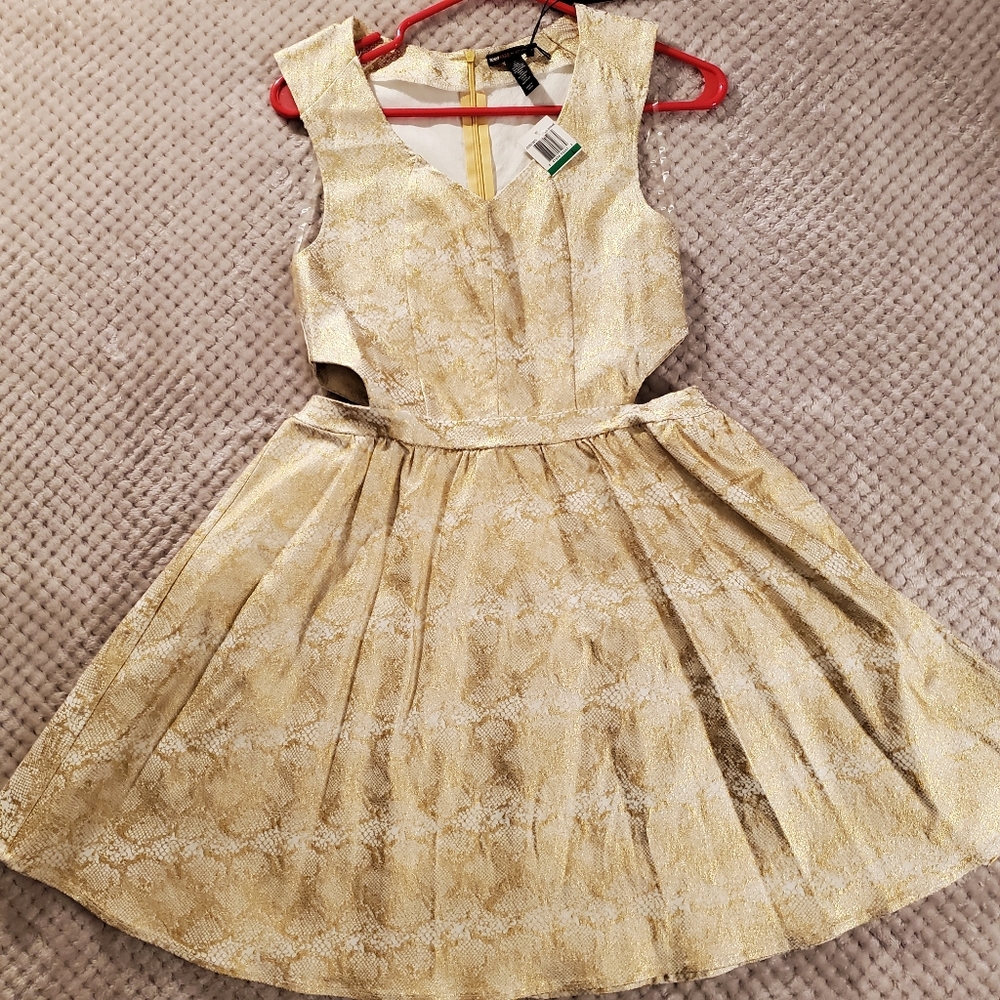Teen Vogue+Macey's Formal Snakeskin White & Gold Size L With Side Cut Outs Dress